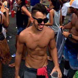 Meet your Posher, Renan